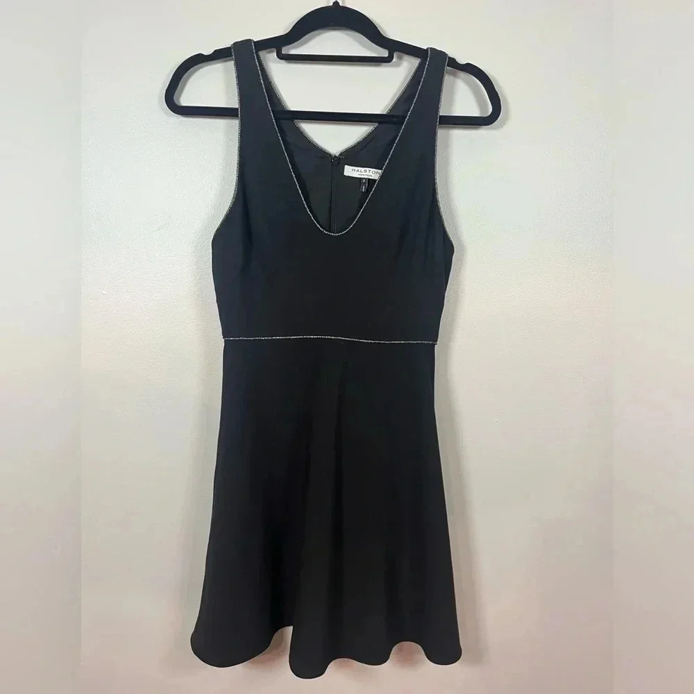 Halston Heritage Black Fit And Flare Sleeveless V Neck Dress Size 4